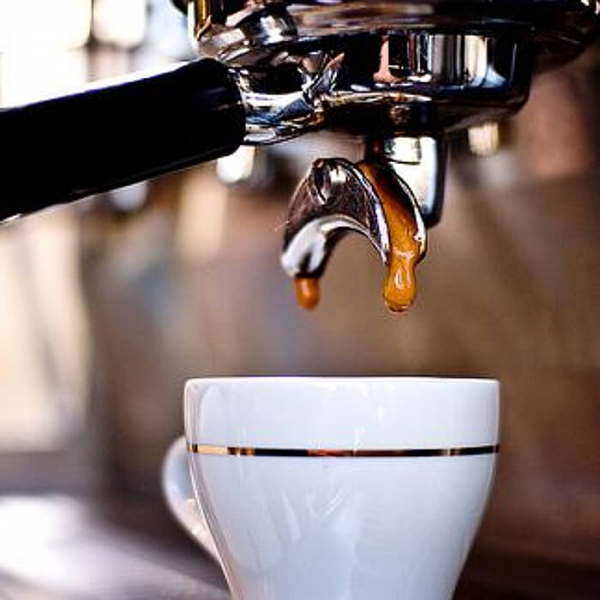 На фото изображено ЛИКЕР МАЛИБУ ароматизированный кофе